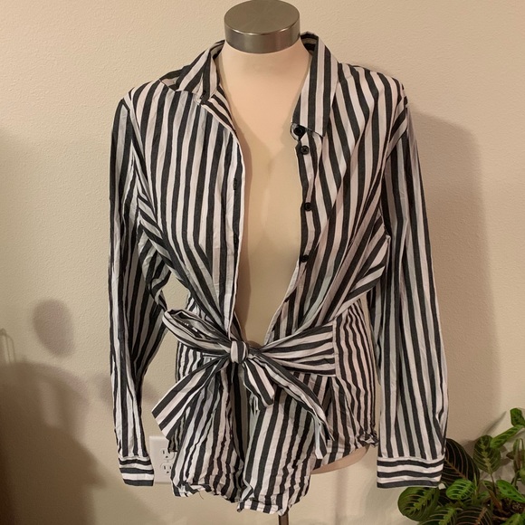 Who What Wear Tops - NWOT striped tie blouse Who What Wear Tops - NWOT striped tie blouse